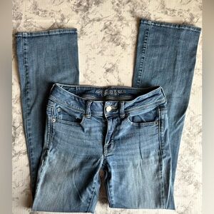 American Eagle super stretch kick boot jeans. Size 6 regular